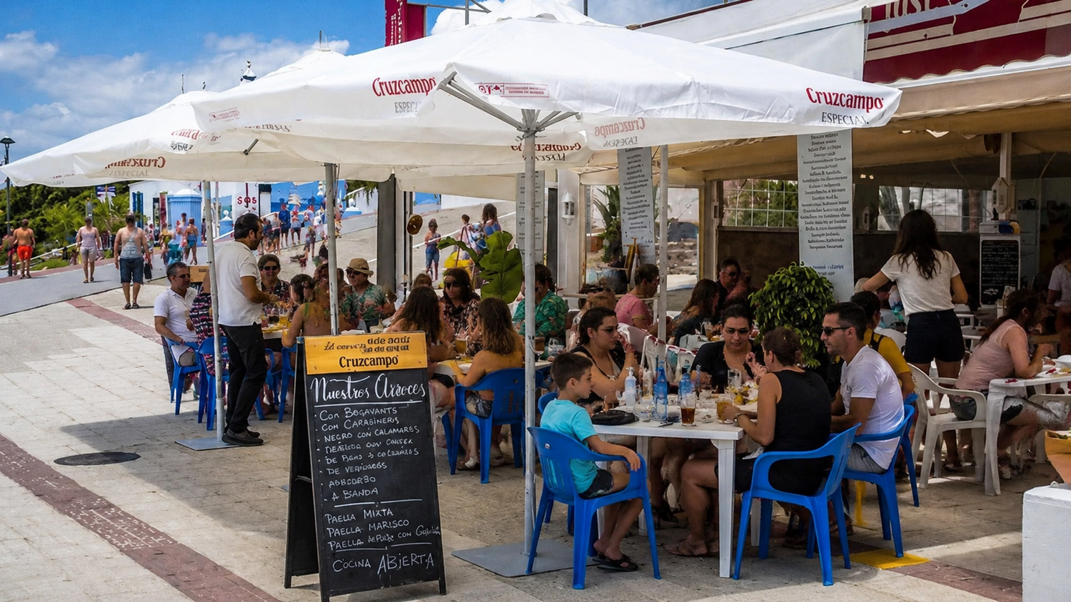 Ayuntamiento y concesionarios refuerzan la coordinación para mejorar los servicios en la playa de Matalascañas