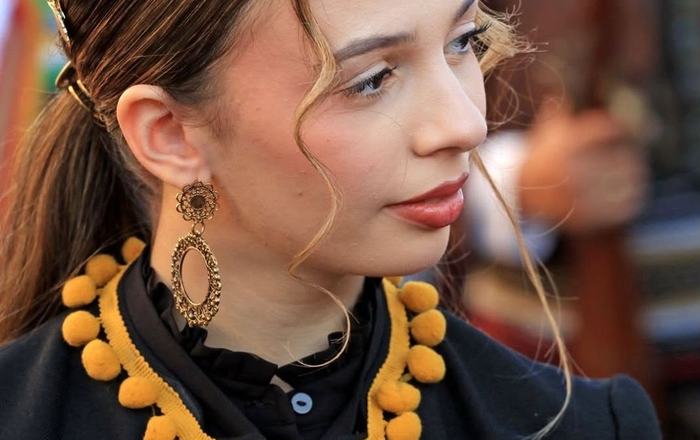 Nora López abrirá el concierto de Los Requiebros en la Feria de Almonte