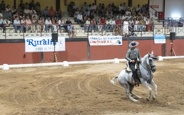 El Rocío reunirá a la élite andaluza de la doma vaquera en el campeonato absoluto de 2026