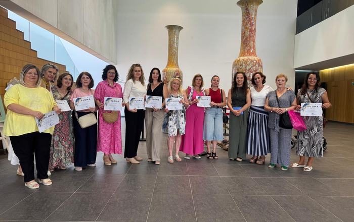 La Exposición Fin de Curso del Taller Municipal de Restauración de Muebles abre sus puertas en el Teatro Salvador Távora