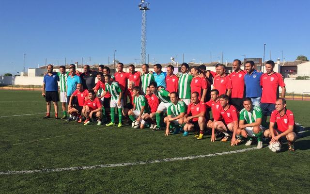 El Trofeo de Feria de Almonte regresa con un homenaje a tres históricos veteranos del fútbol local