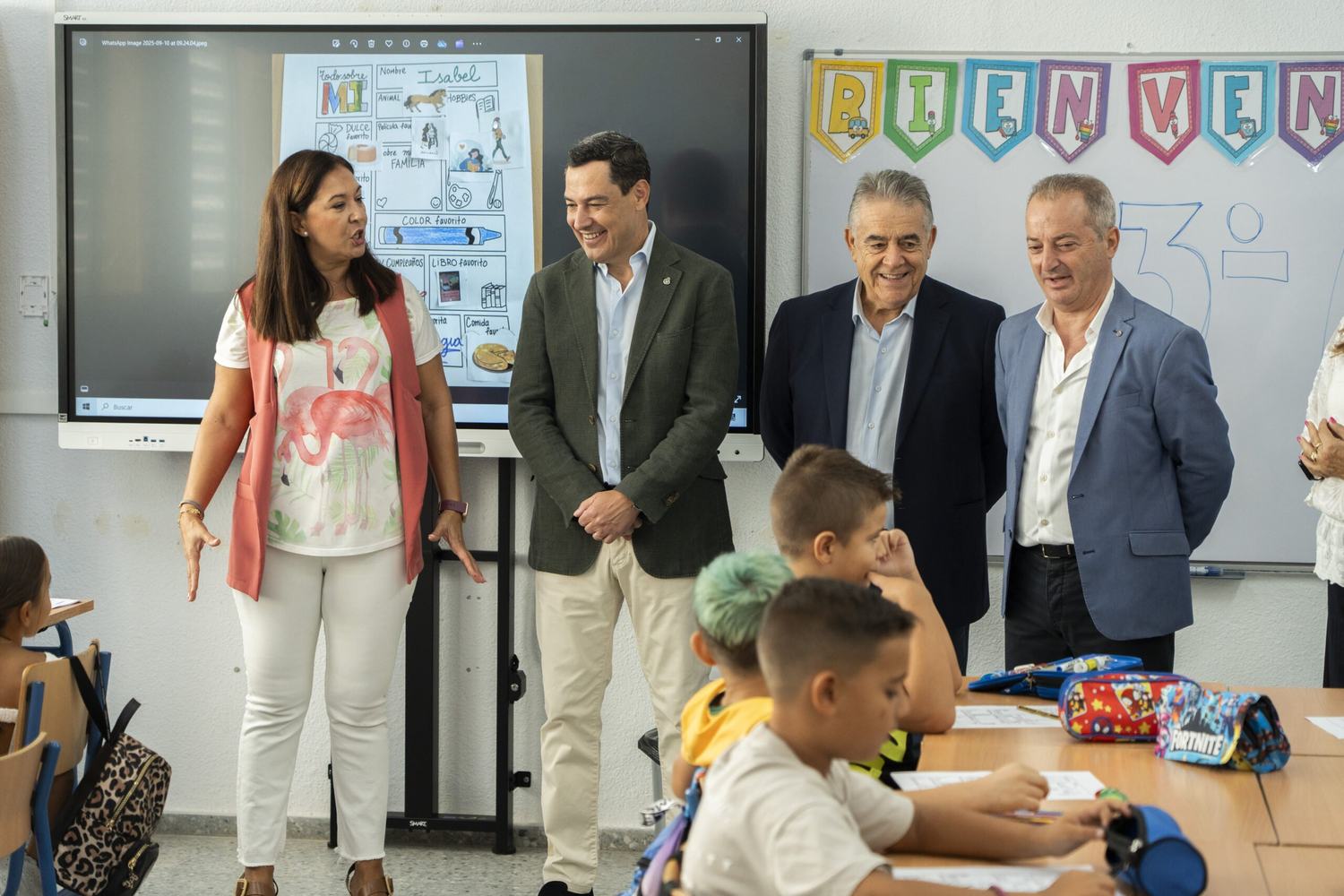 Almonte consolida su protagonismo en Andalucía con la visita de Juanma Moreno a la Saca de las Yeguas
