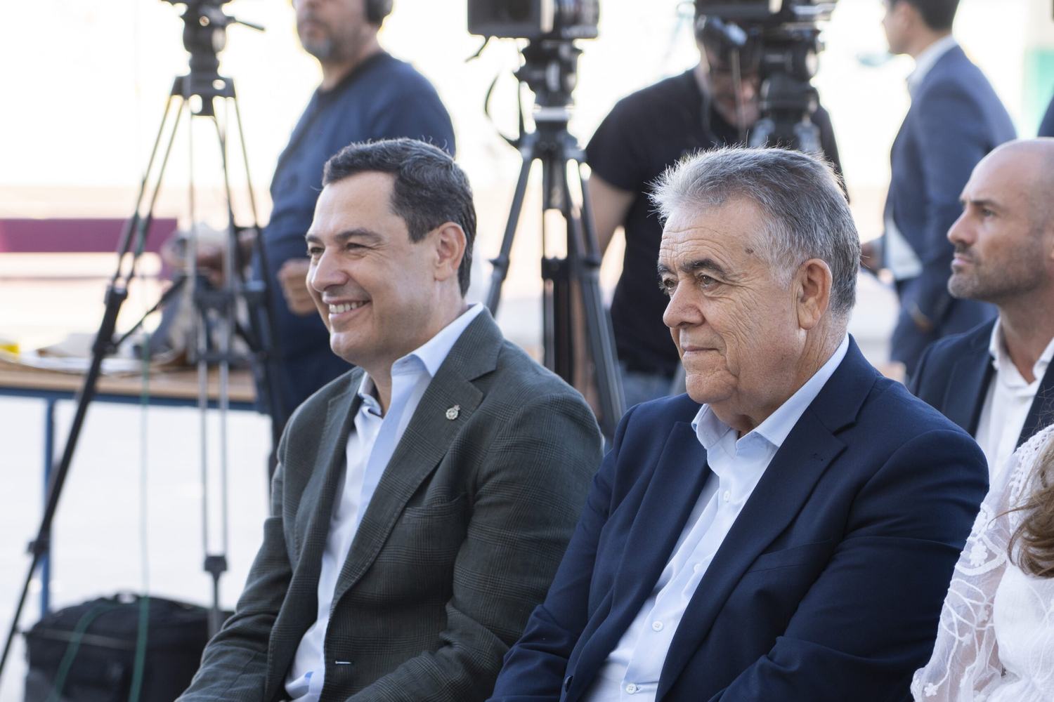 Juanma Moreno respalda la Saca de las Yeguas 2026 con una histórica visita institucional a Almonte