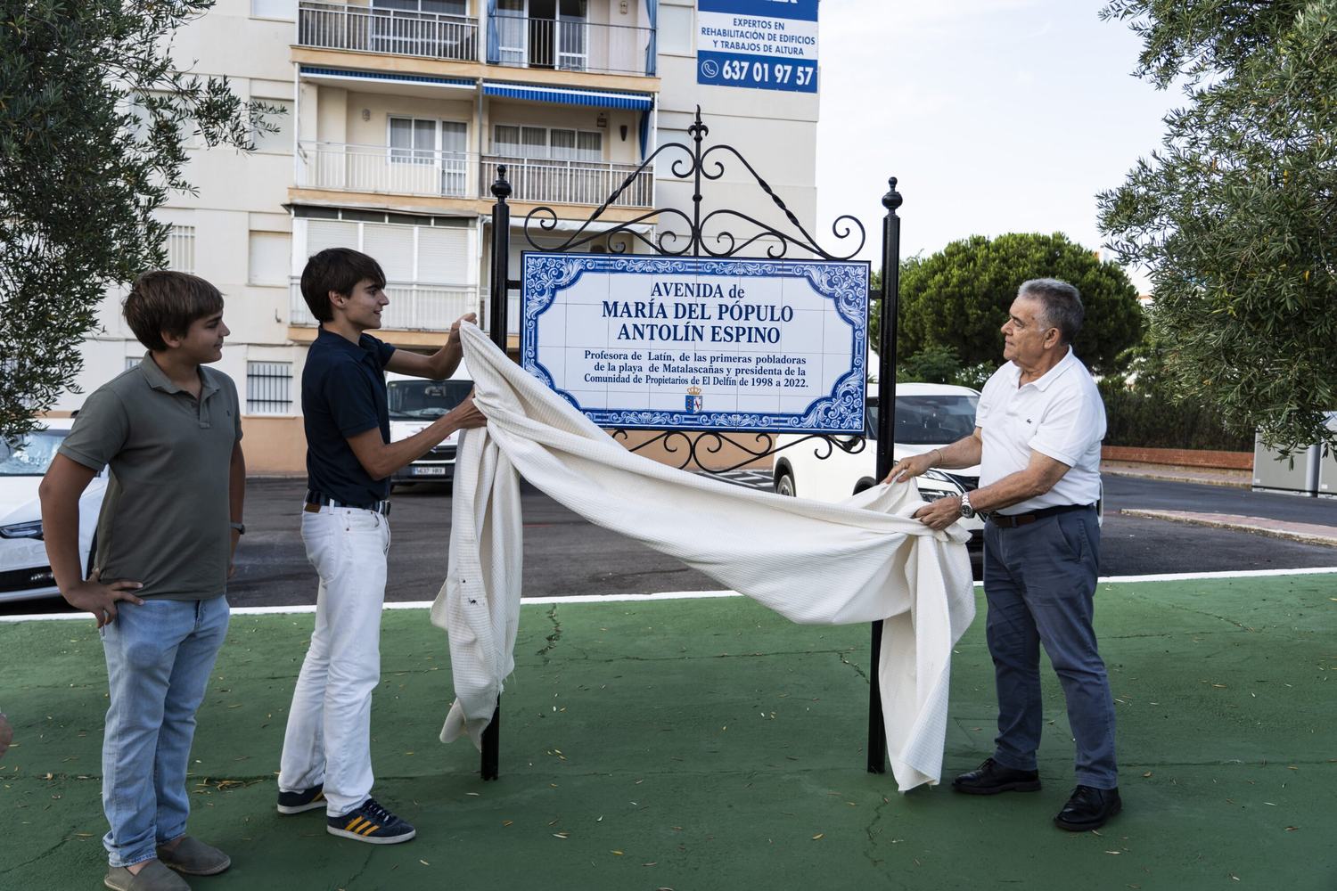 Matalascañas rinde homenaje a María del Pópulo Antolín Espino con una avenida que perpetúa su legado