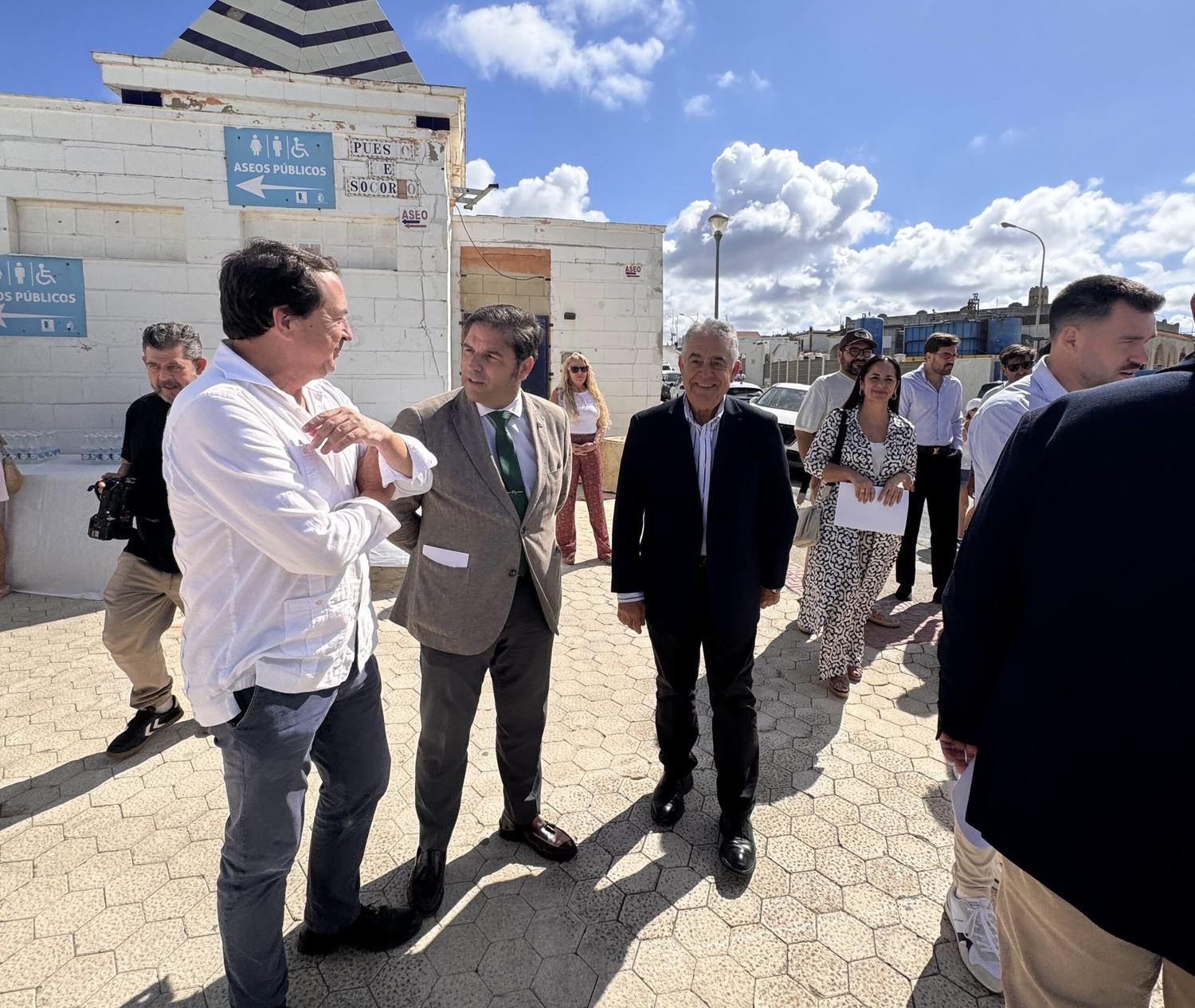 Queda inaugurado el nuevo Paseo Marítimo de Matalascañas tras una reconstrucción en tiempo récord