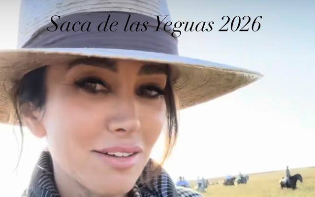 La influencer Marta González se rinde ante la magia de la Saca de las Yeguas
