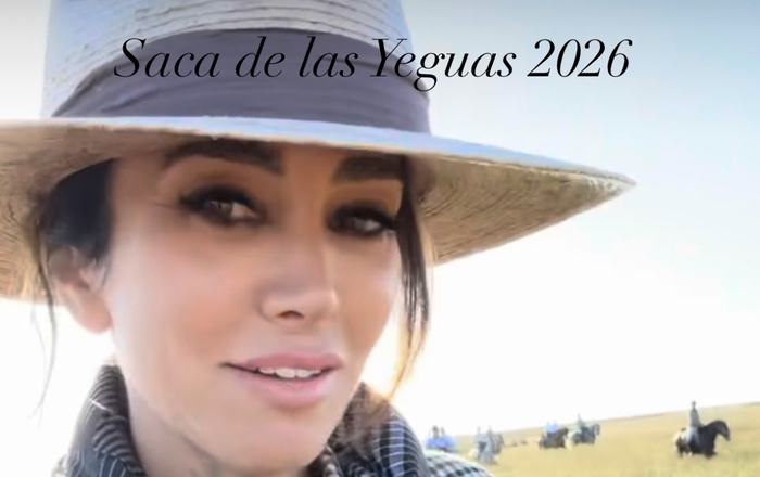 La influencer Marta González se rinde ante la magia de la Saca de las Yeguas