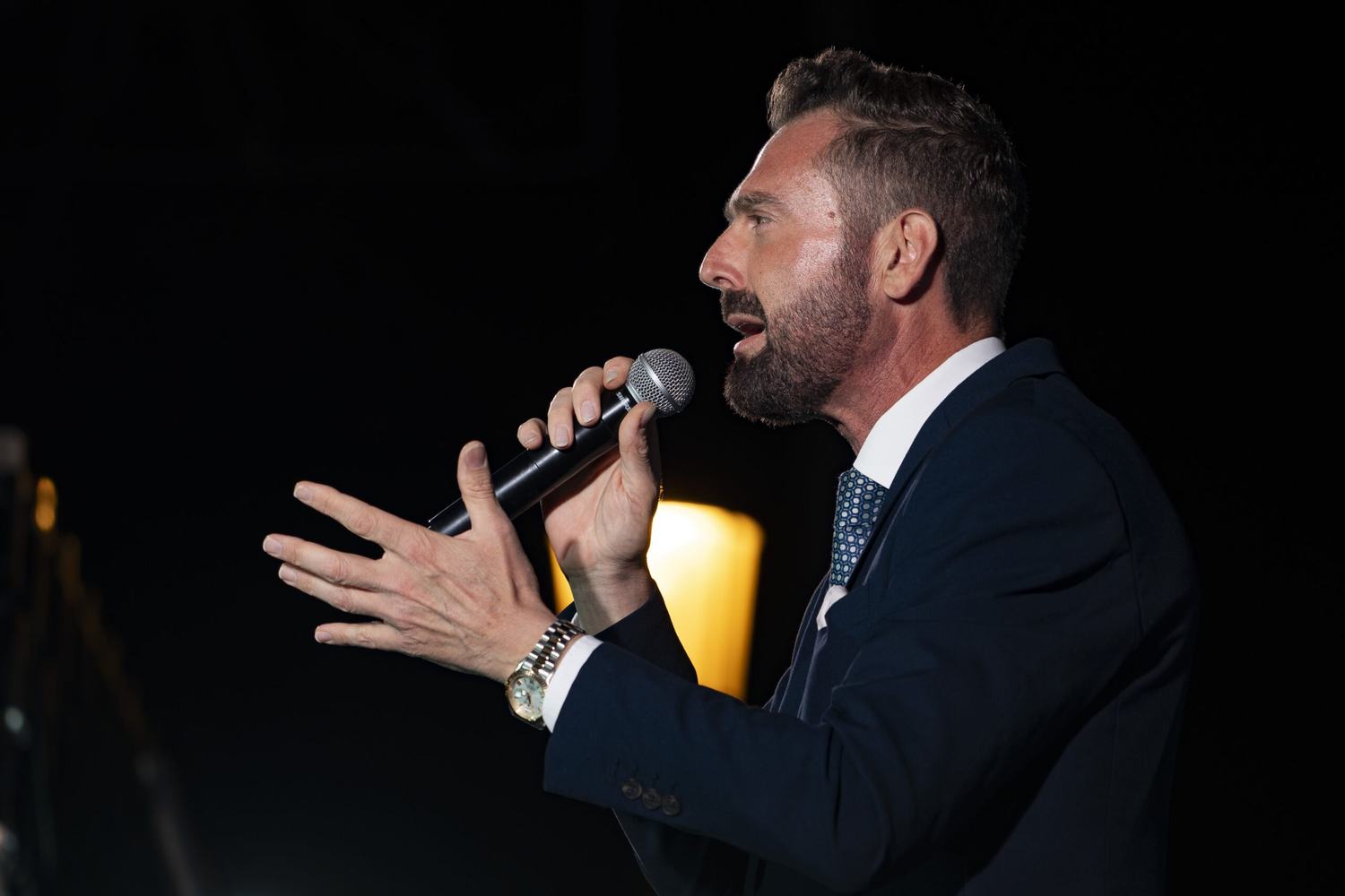 Diego Benjumea firma un pregón brillante y profundamente emotivo que enaltece el orgullo de ser de Almonte