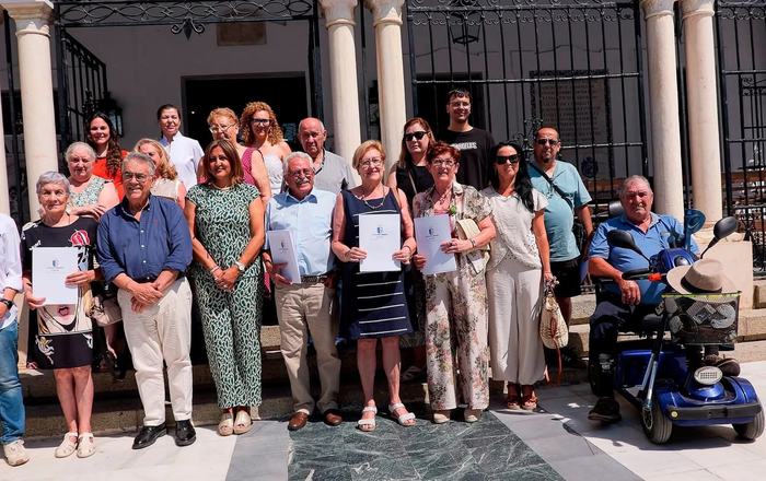El Ayuntamiento de Almonte renueva su apoyo a las asociaciones terapéuticas con 39.000 euros en convenios