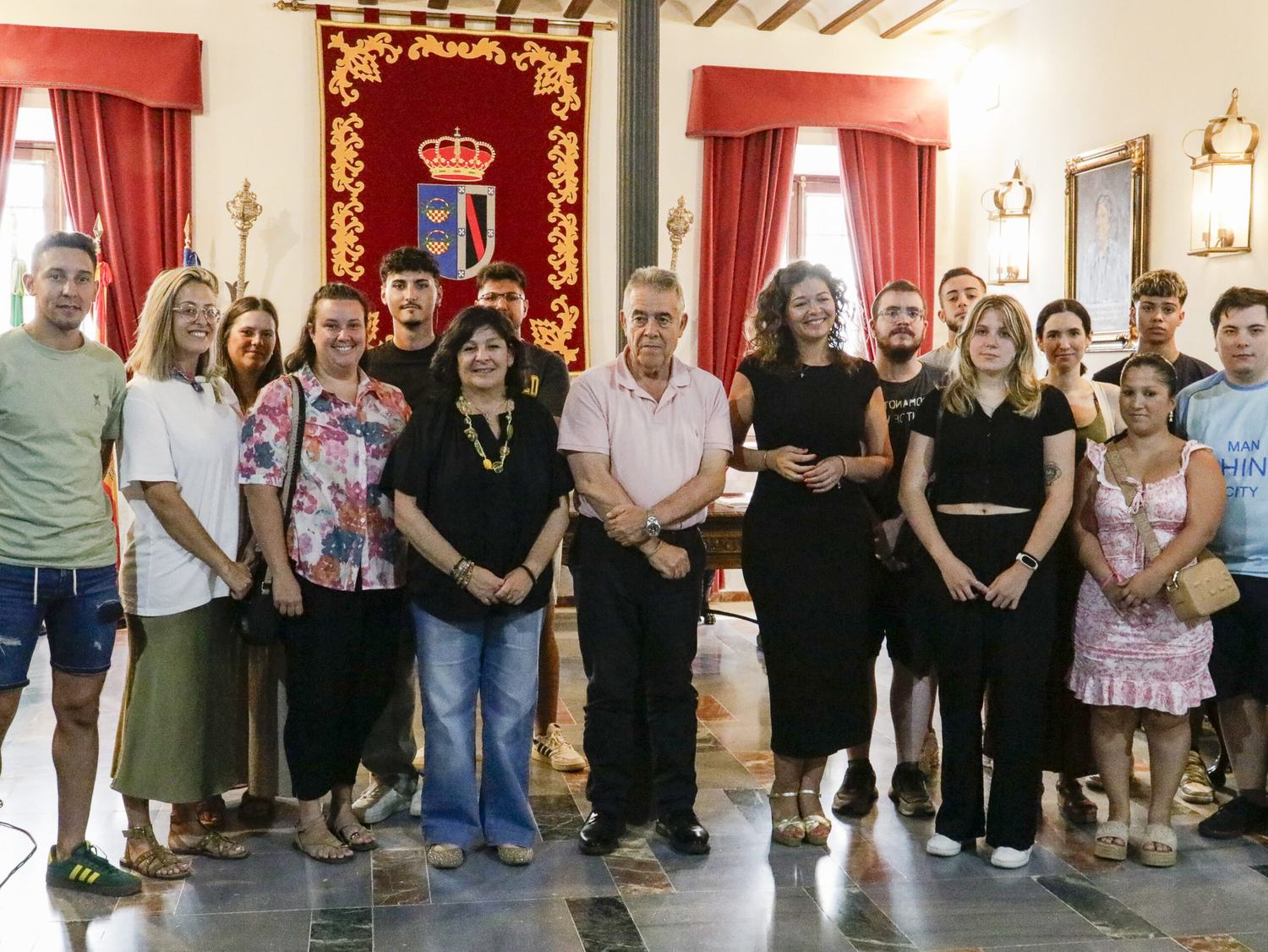 Trece jóvenes de Almonte inician su primera experiencia laboral gracias al programa Activa-T Joven