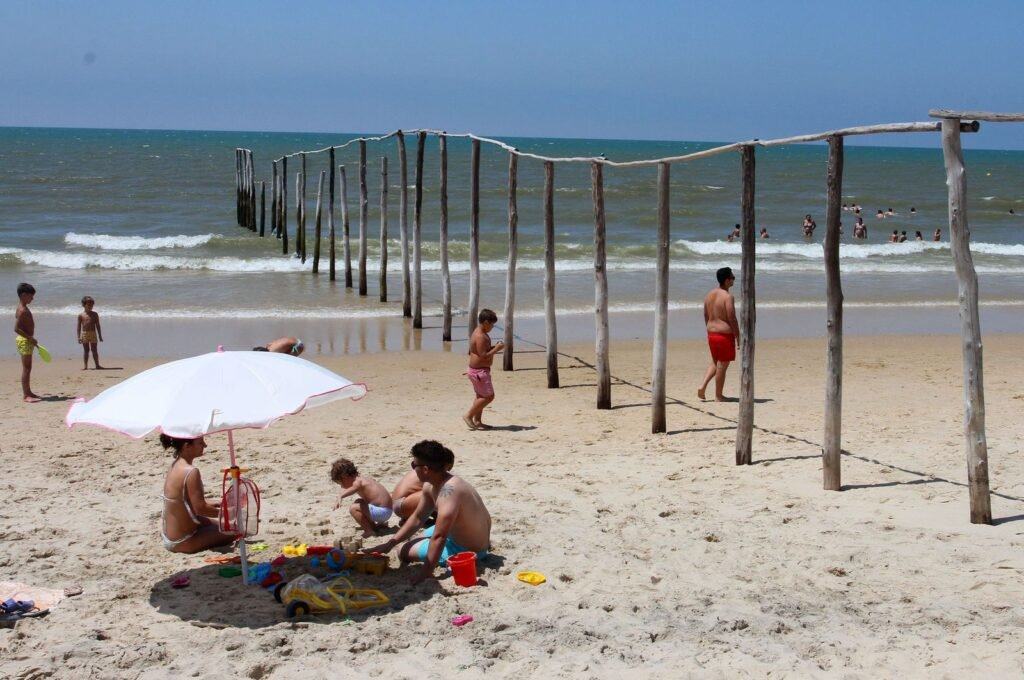 La Junta confirma que las aguas de baño de Matalascañas presentan un estado óptimo y avala su excelente calidad en pleno verano