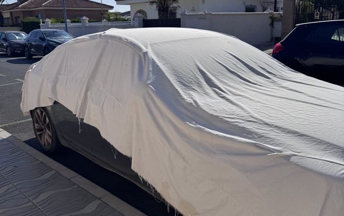 El coche que pasa el verano entero sin moverse: el gran debate de Matalascañas