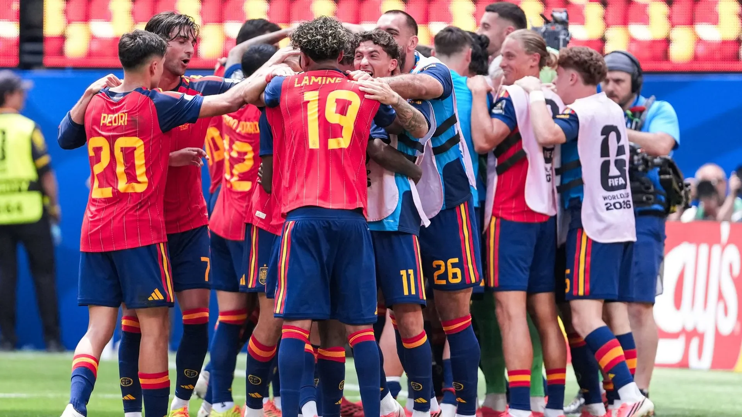 El Ayuntamiento de Almonte instalará pantallas gigantes en Almonte y El Rocío y prepara una sorpresa para vivir la final del Mundial en Matalascañas