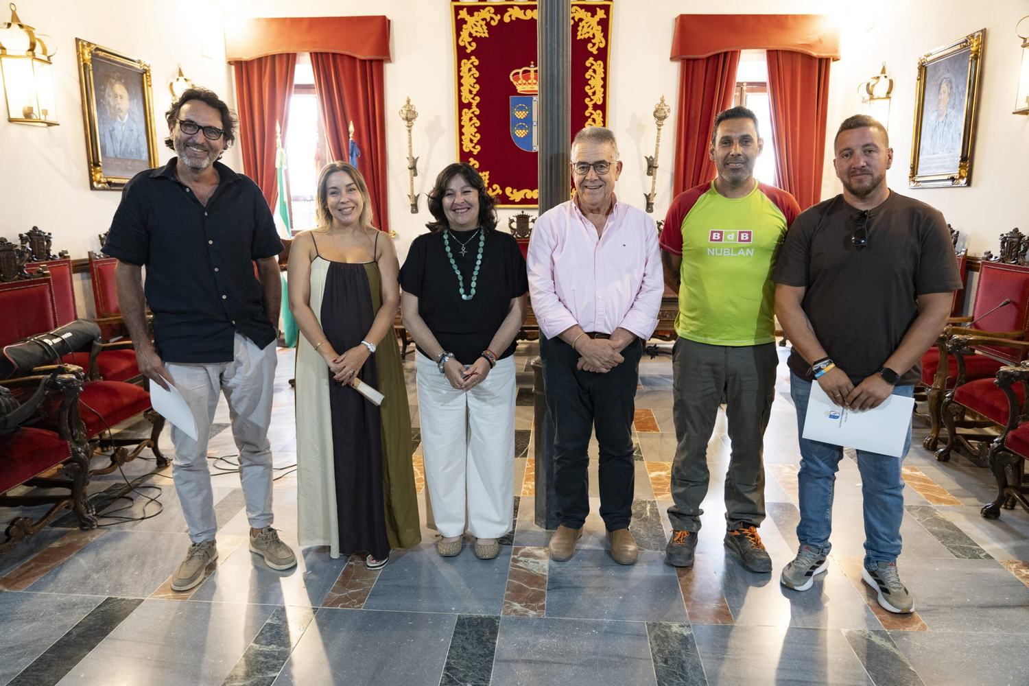 Almonte garantiza el suministro de 1.200 postes para el engalanamiento de la Venida de la Virgen del Rocío 2026