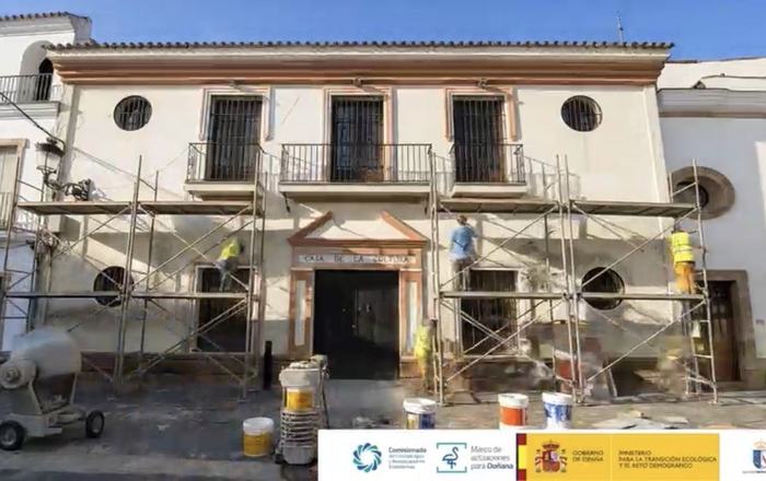 El Ayuntamiento de Almonte inicia la transformación de la Casa de la Cultura para convertirla también en un cine