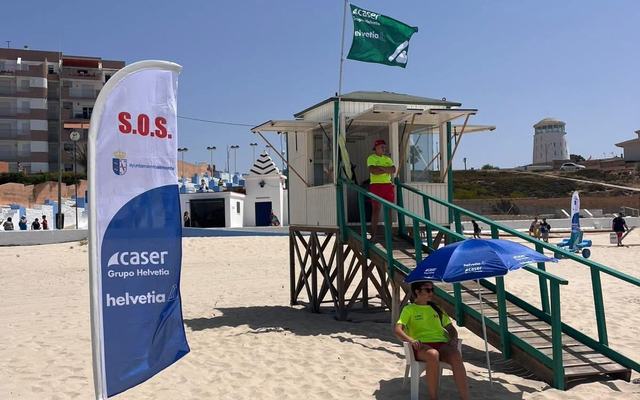 Matalascañas refuerza su liderazgo como playa segura con más de 300 intervenciones del servicio de socorrismo este verano