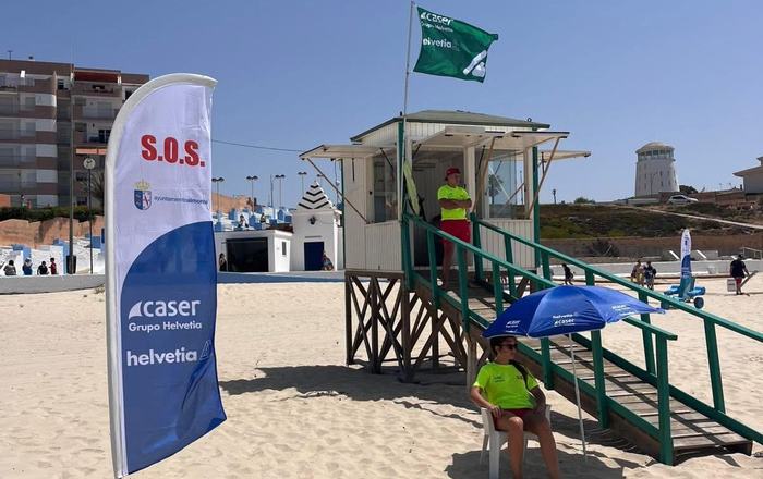 Matalascañas refuerza su liderazgo como playa segura con más de 300 intervenciones del servicio de socorrismo este verano