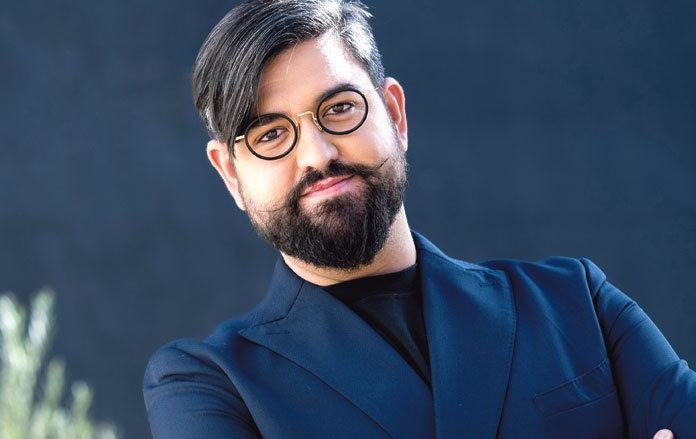 Manu Sánchez llena de humor y emoción el On Doñana Music Experience en Matalascañas