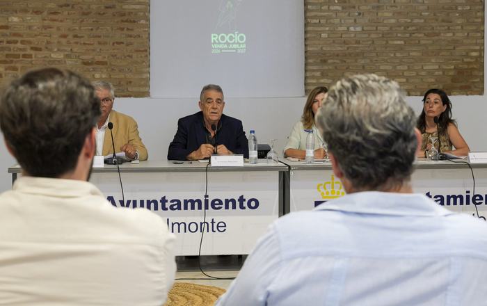 El Ayuntamiento de Almonte presenta el Plan Venida 2026 para garantizar la seguridad de miles de peregrinos