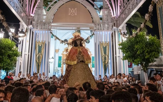 Almonte acerca la Venida de la Virgen a sus mayores con el programa “Cara a Cara”