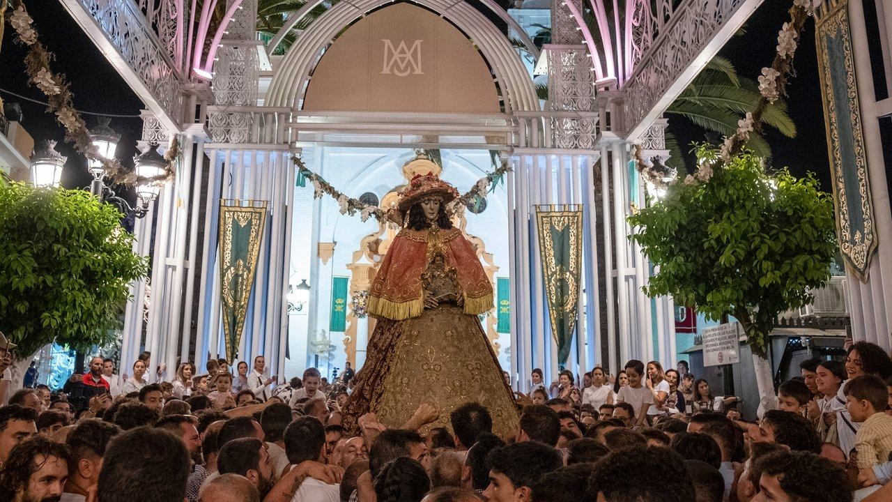 Almonte acerca la Venida de la Virgen a sus mayores con el programa “Cara a Cara”