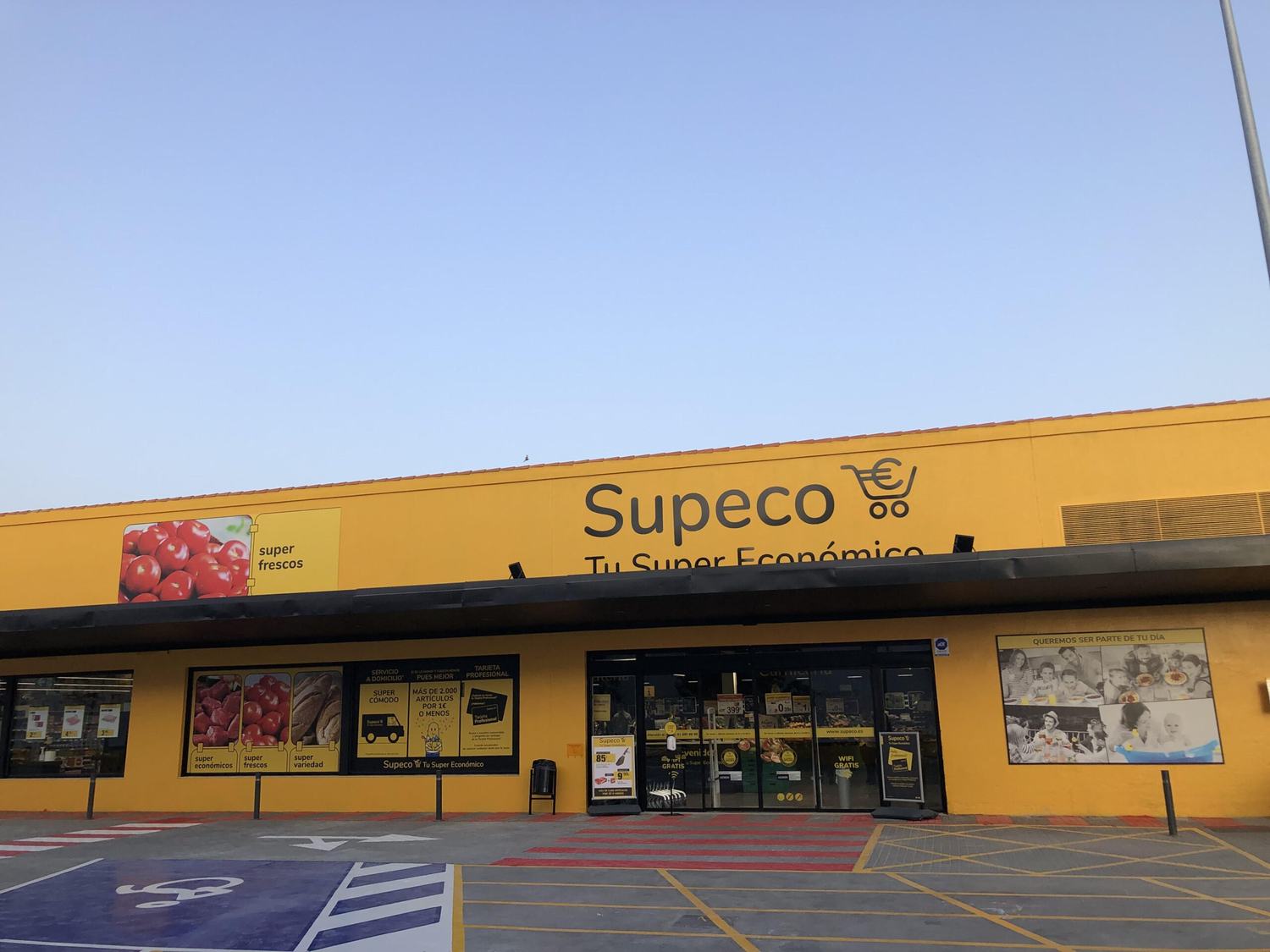 Supeco atenderá la petición del Ayuntamiento de Almonte y cerrará el 20 de agosto