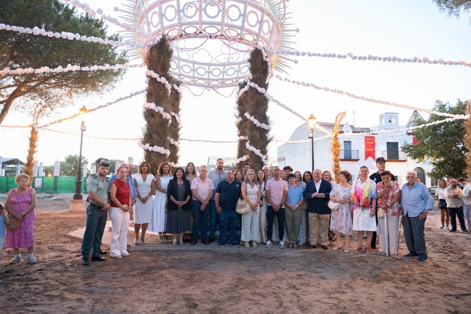 El Rocío inaugura sus calles engalanadas para recibir a la Virgen