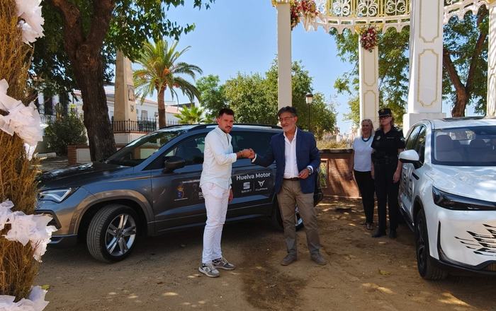 Huelva Motor colabora con Almonte con la cesión de tres vehículos para la Venida de la Virgen