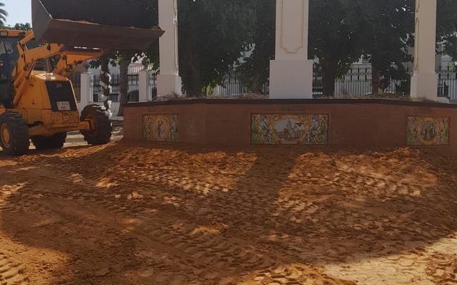 Almonte acondiciona el Alto del Molinillo para reforzar la seguridad durante la llegada de la Virgen