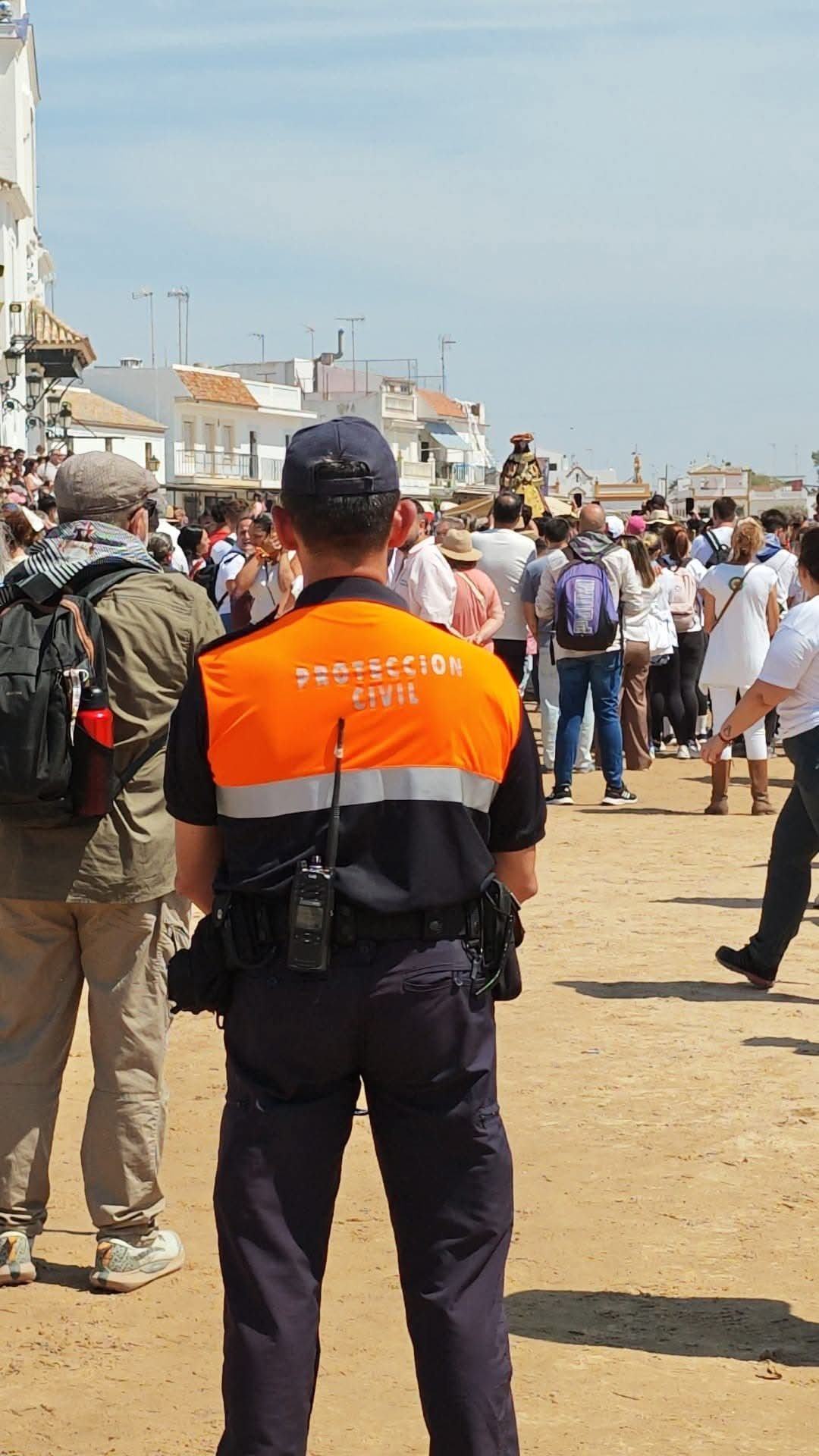 Protección Civil, el abrazo silencioso que veló por miles de personas durante la Venida de la Virgen