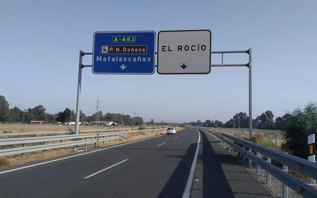 El Rocío refuerza su proyección turística nacional con su incorporación a la señalización oficial de carreteras