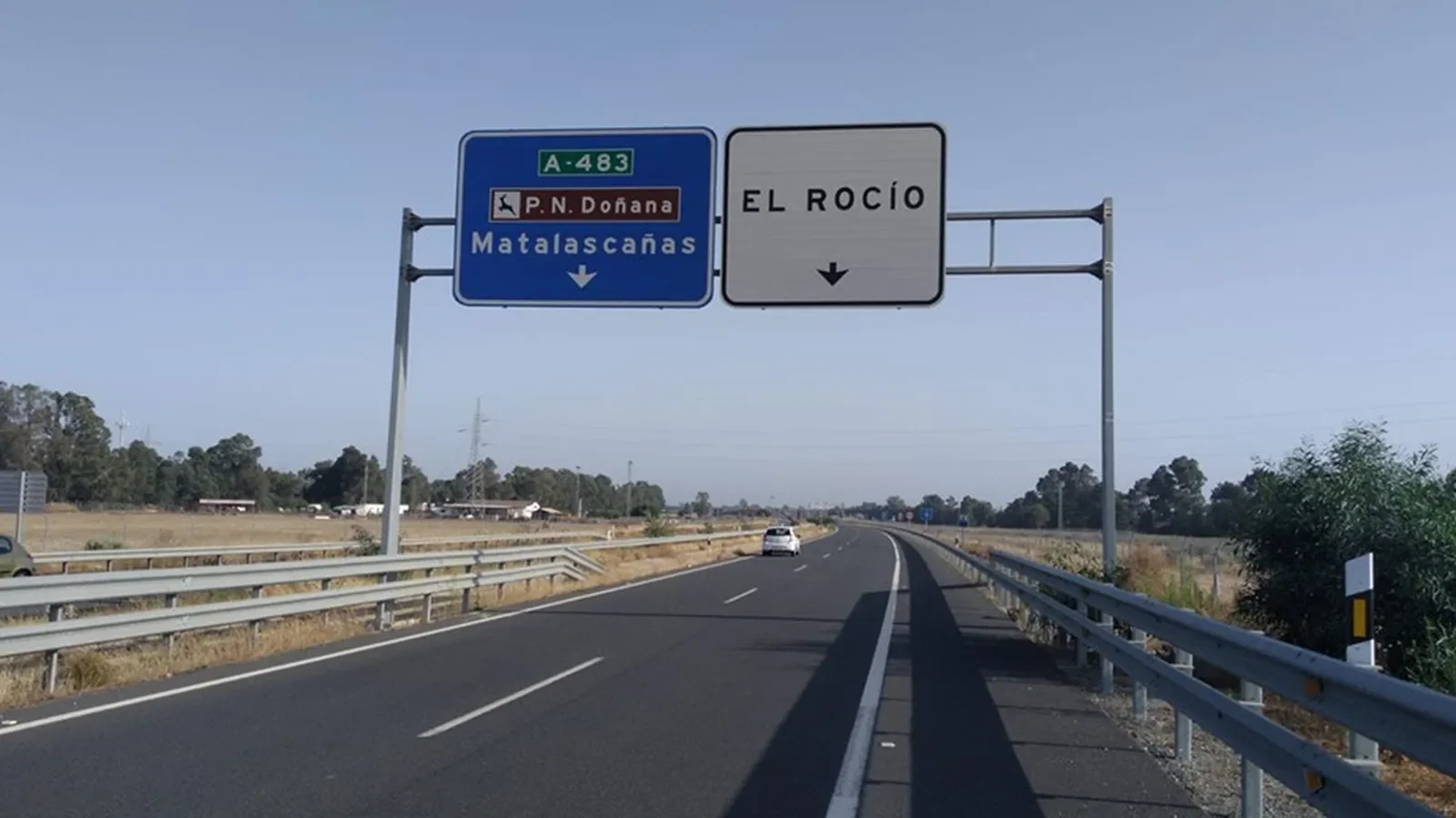 El Rocío refuerza su proyección turística nacional con su incorporación a la señalización oficial de carreteras