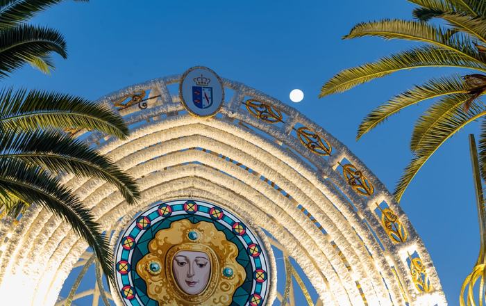 Hasta la luna llena se asoma a Almonte para ver a la Virgen del Rocío