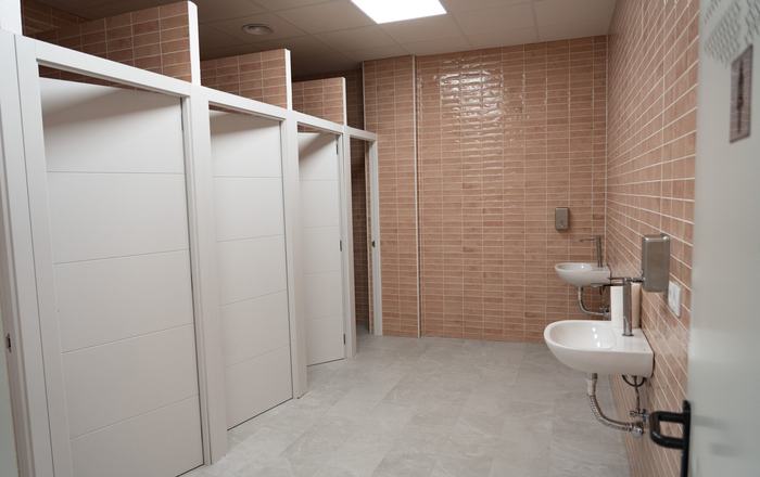 Los nuevos baños públicos de Almonte superan el medio millar de usos durante el fin de semana de la Venida